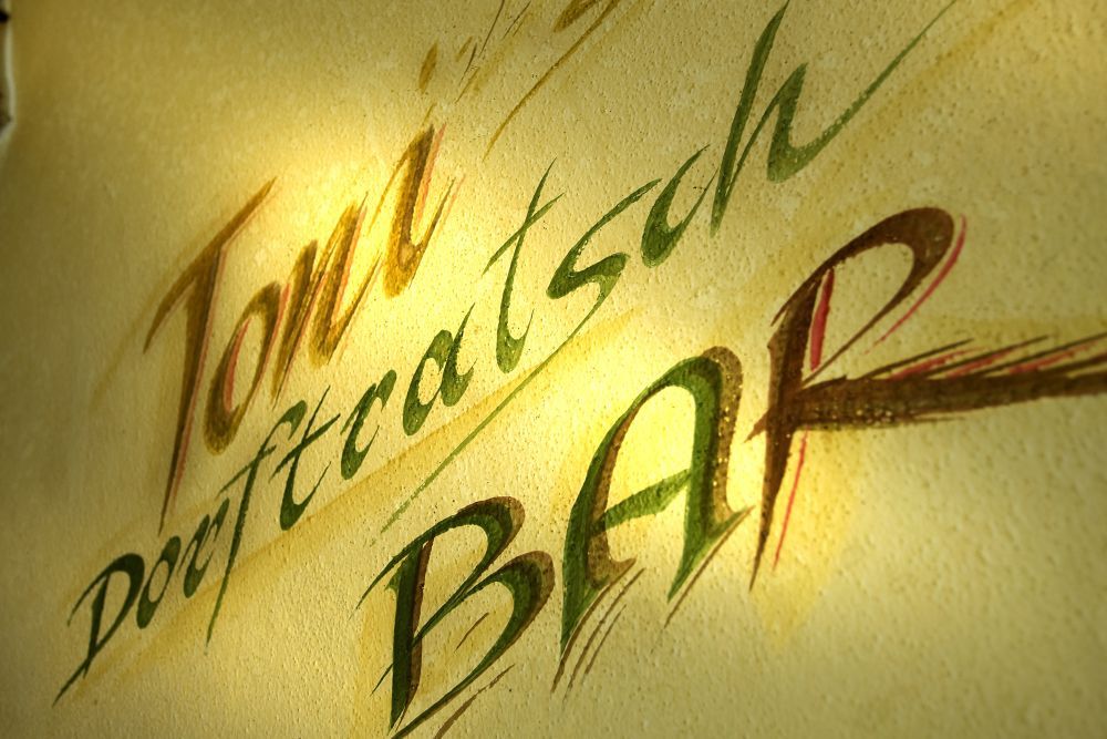 Toni's Bar