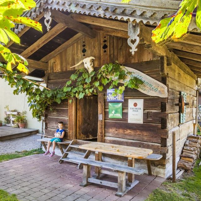 Hütte